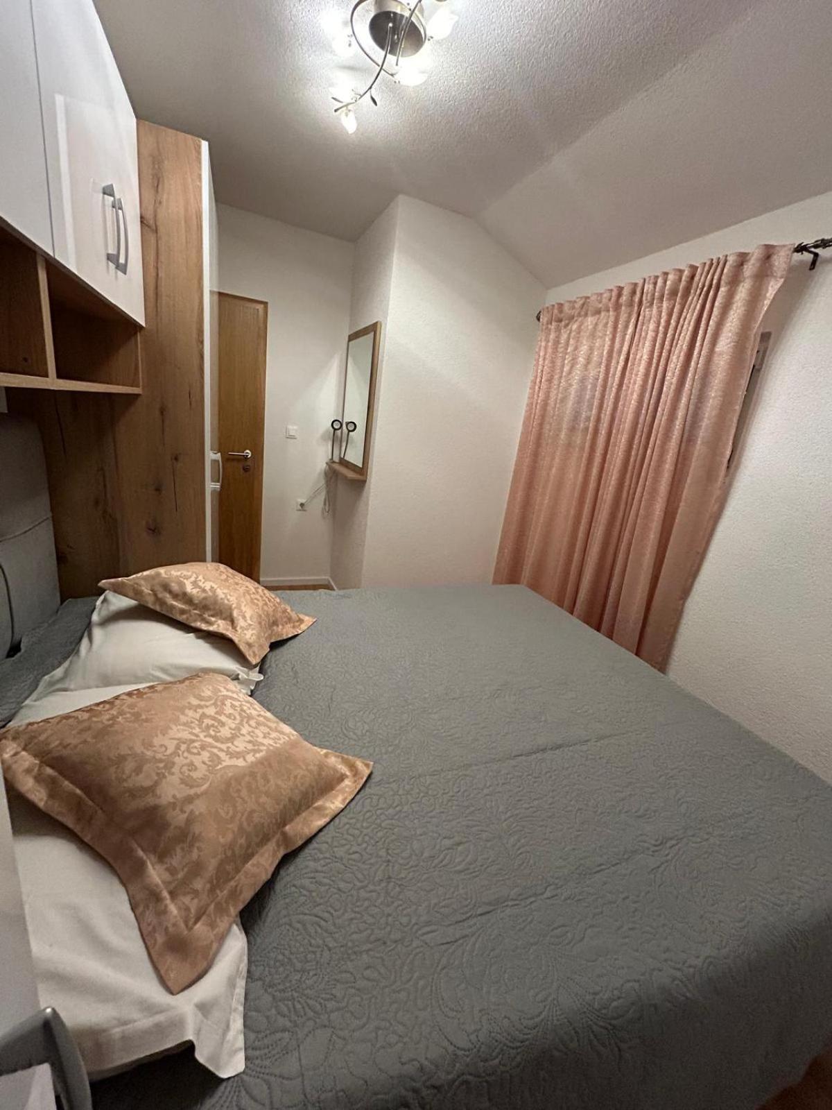 Apartment Lovre Topic 巴什卡沃达 外观 照片