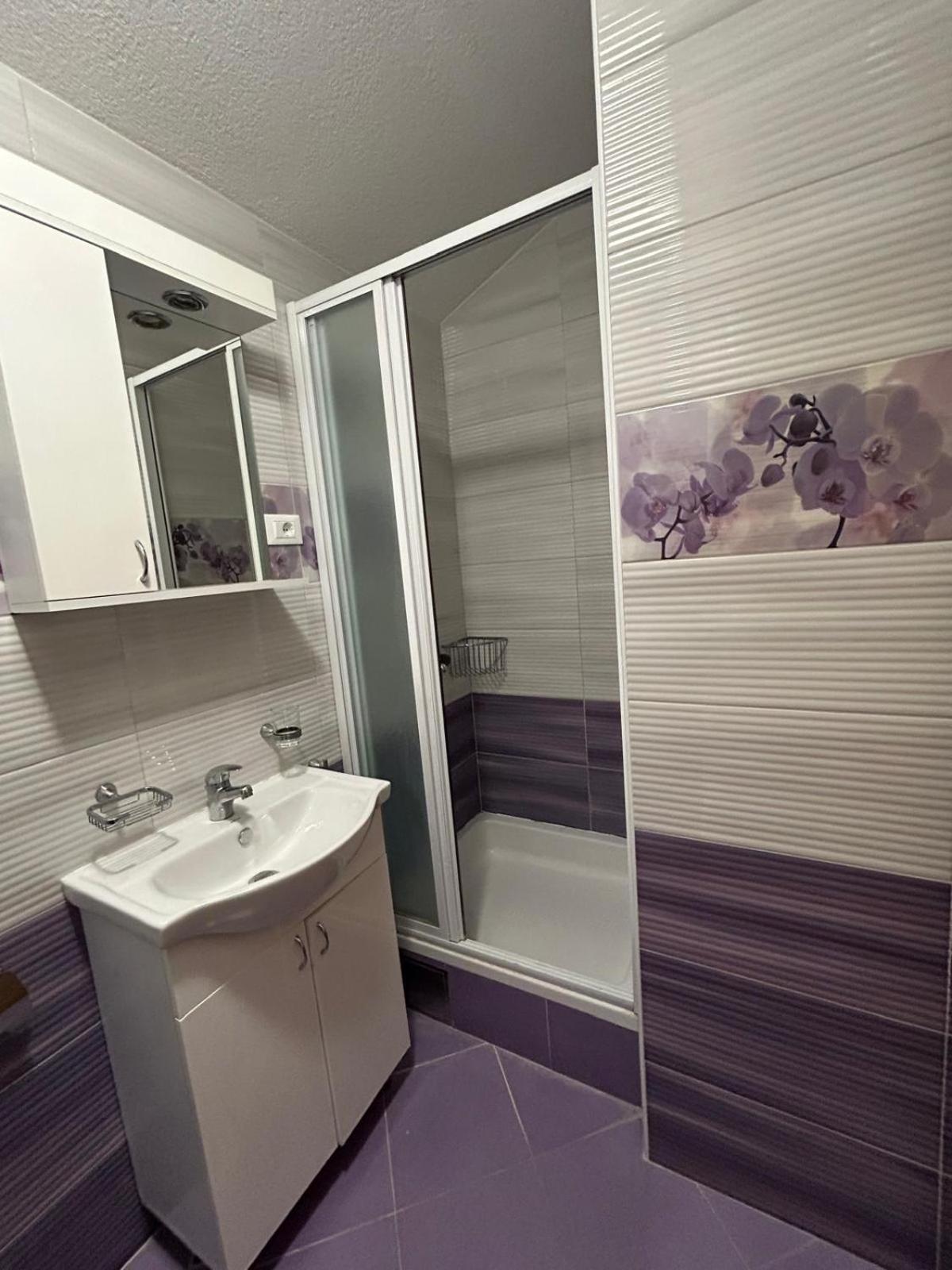 Apartment Lovre Topic 巴什卡沃达 外观 照片