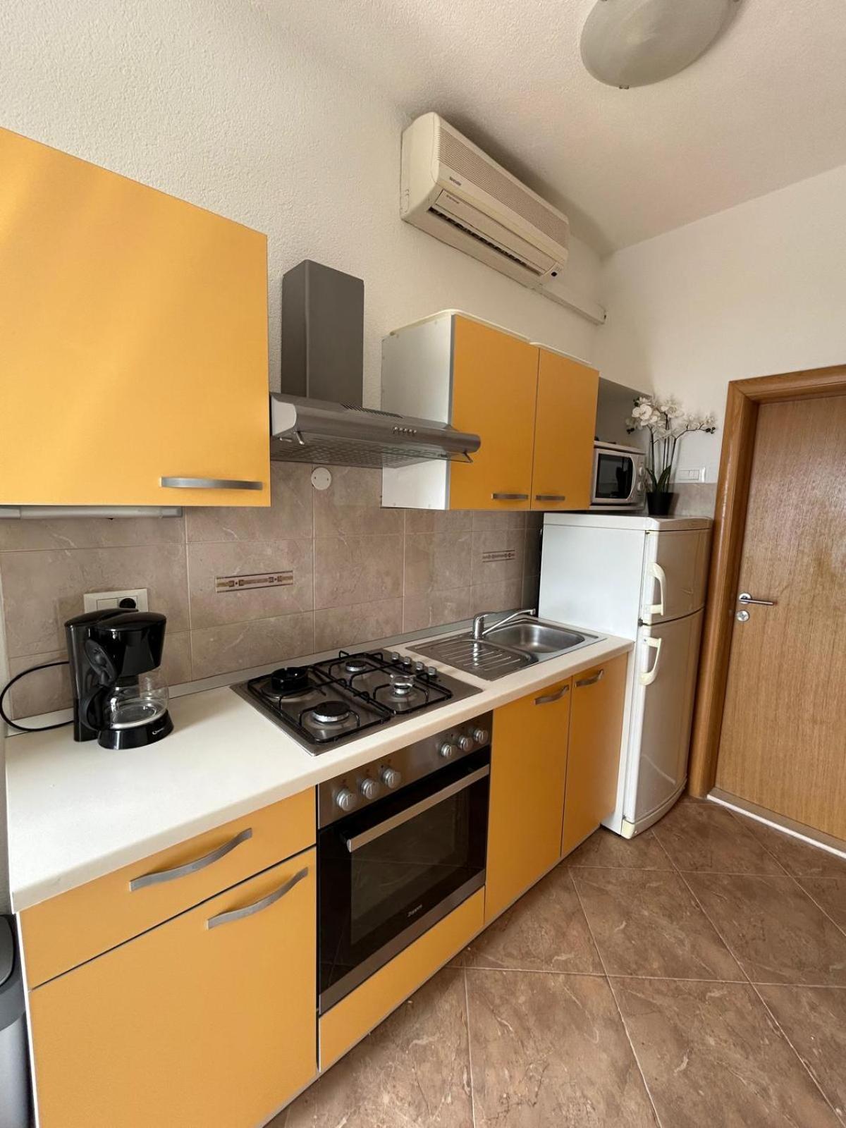 Apartment Lovre Topic 巴什卡沃达 外观 照片